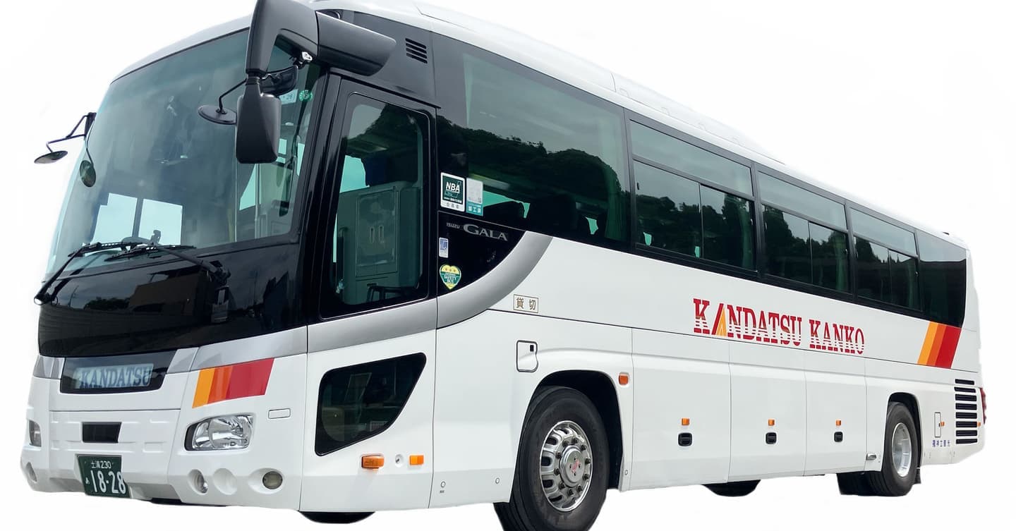 神立観光の４２名乗りのバスの外観